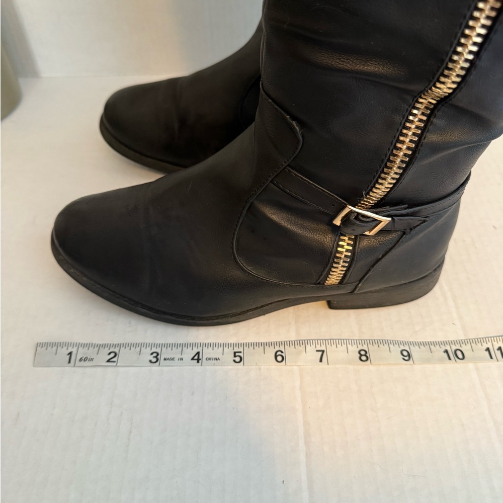 Black Faux-Leather Knee-High Boots Ladies Size 8W Gold Hardware - Picture 8 of 11